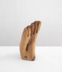 Etienne-Martin Pied. 1991. Bois d'if. 21,5 x 9 x 9 cm.